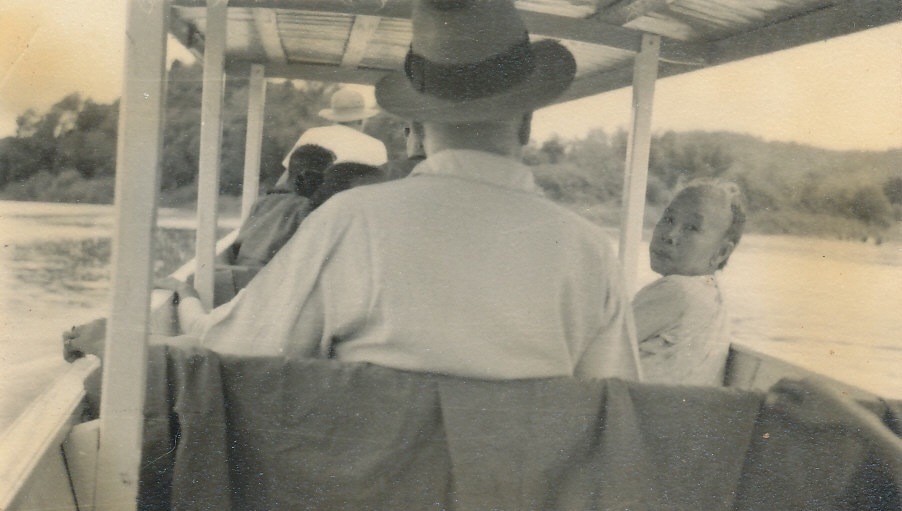 Tiao Sagiemkham with Prince Pethsarath, 1950